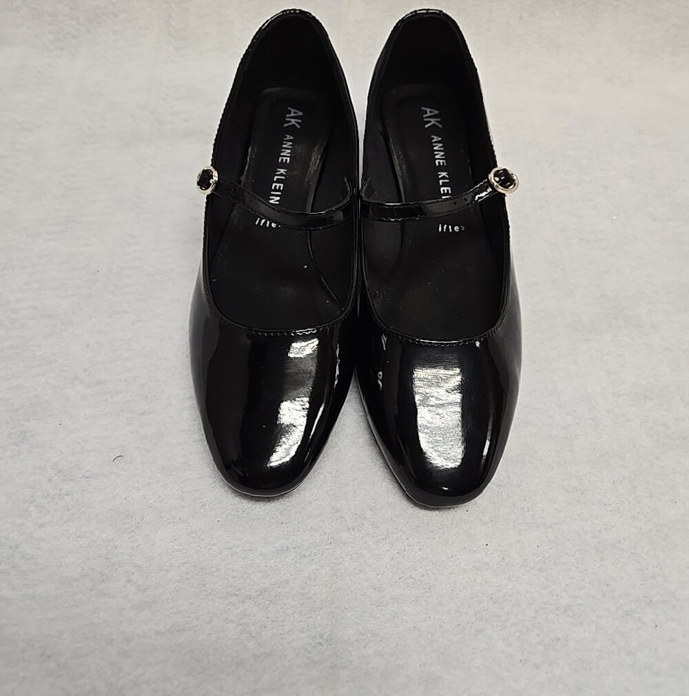Anne Klein Black Patent Mary Jane Flats with Gold Buckle Womens Size 9 - Picture 2 of 8